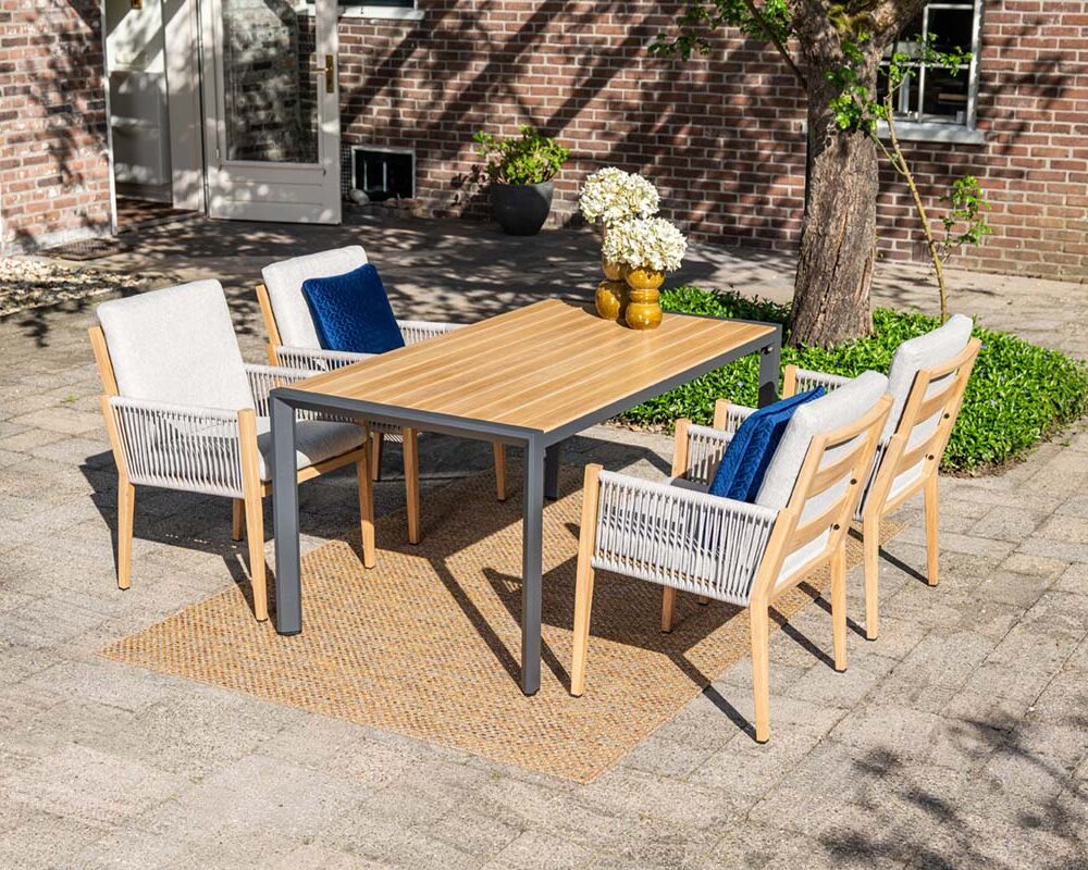 Garden Impressions Sardinia dining